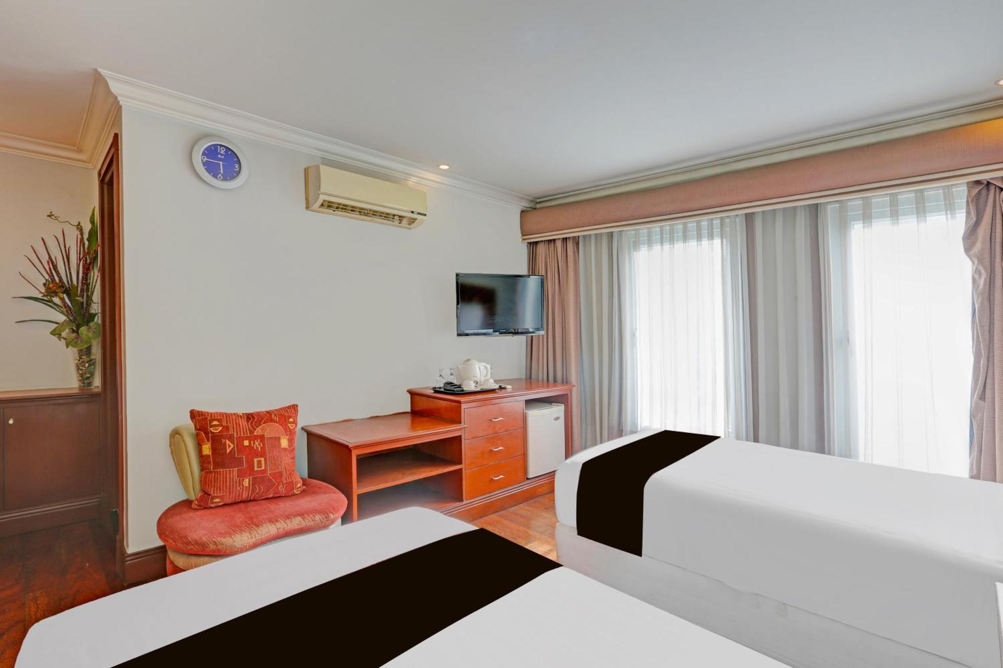 Townhouse Oak Vip Suites, Near Pnr Pasay Evangelista, Makati Manila Makati City Exteriör bild