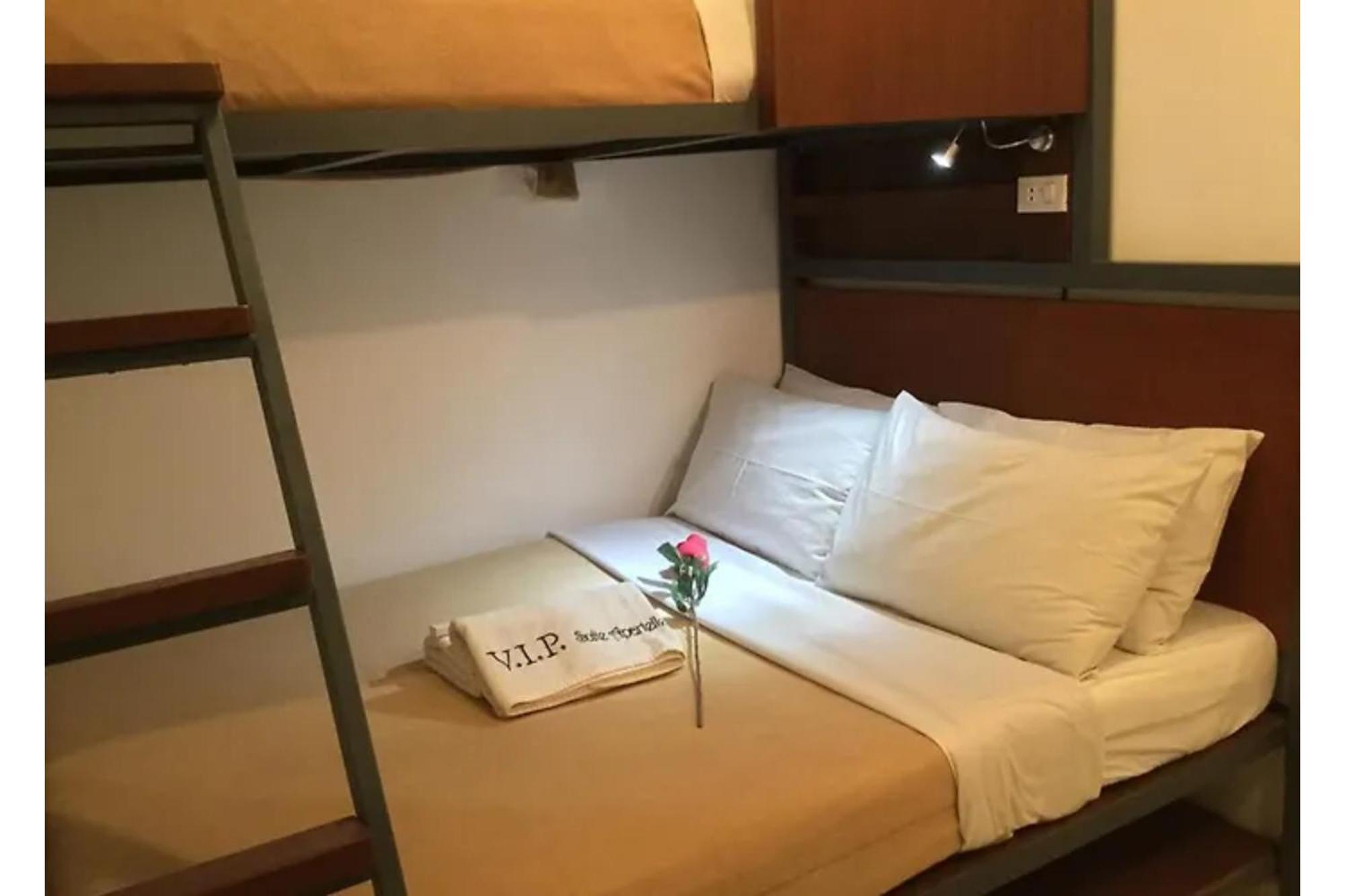 Townhouse Oak Vip Suites, Near Pnr Pasay Evangelista, Makati Manila Makati City Exteriör bild