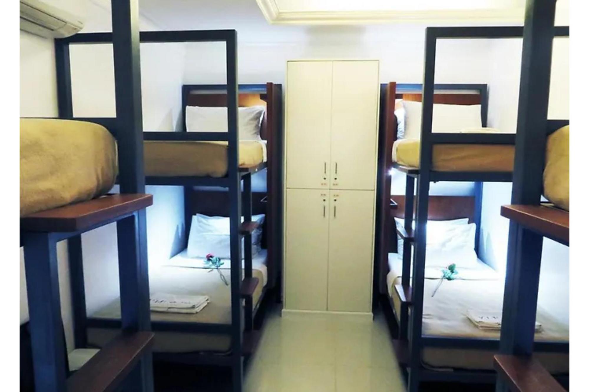 Townhouse Oak Makati Manila Near Pnr Pasay Evangelista Formerly Vip Suites Makati City Exteriör bild