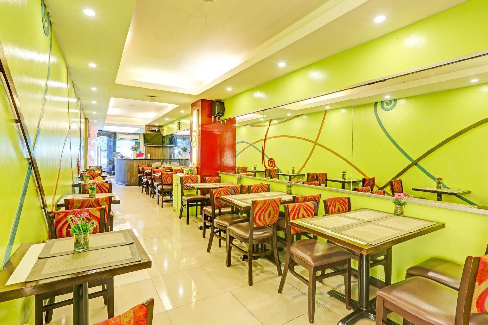 Townhouse Oak Makati Manila Near Pnr Pasay Evangelista Formerly Vip Suites Makati City Exteriör bild
