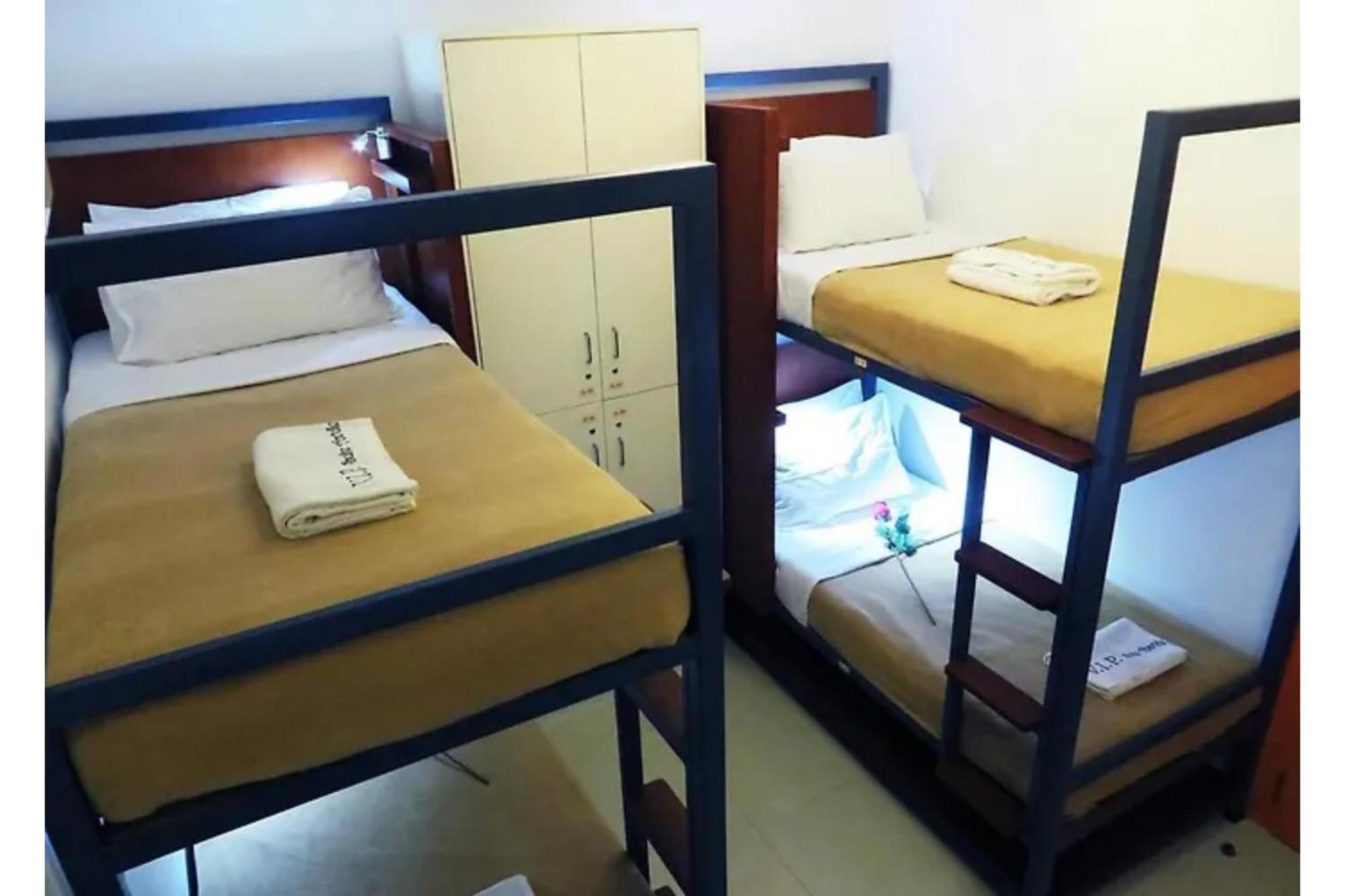 Townhouse Oak Makati Manila Near Pnr Pasay Evangelista Formerly Vip Suites Makati City Exteriör bild