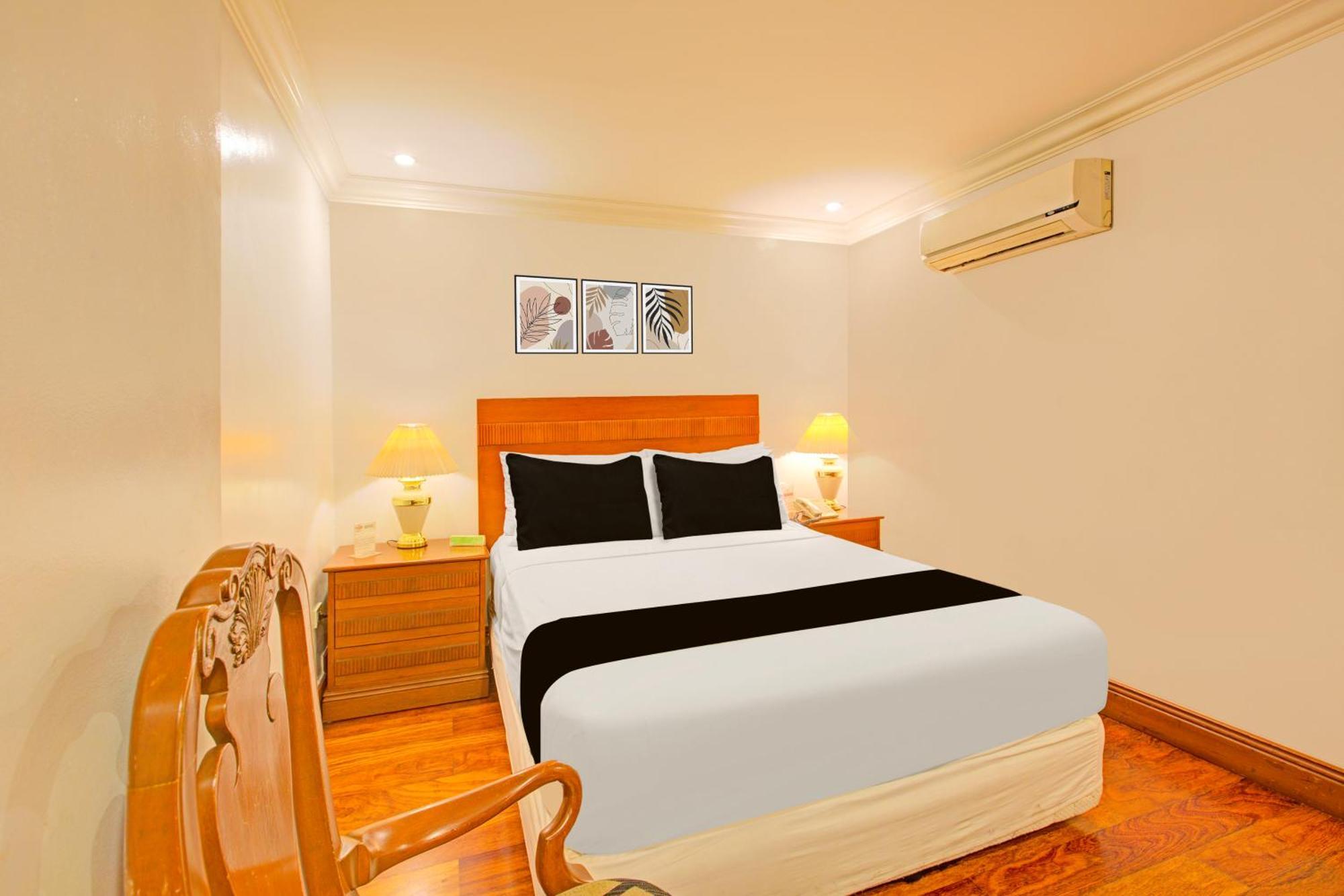 Townhouse Oak Makati Manila Near Pnr Pasay Evangelista Formerly Vip Suites Makati City Exteriör bild