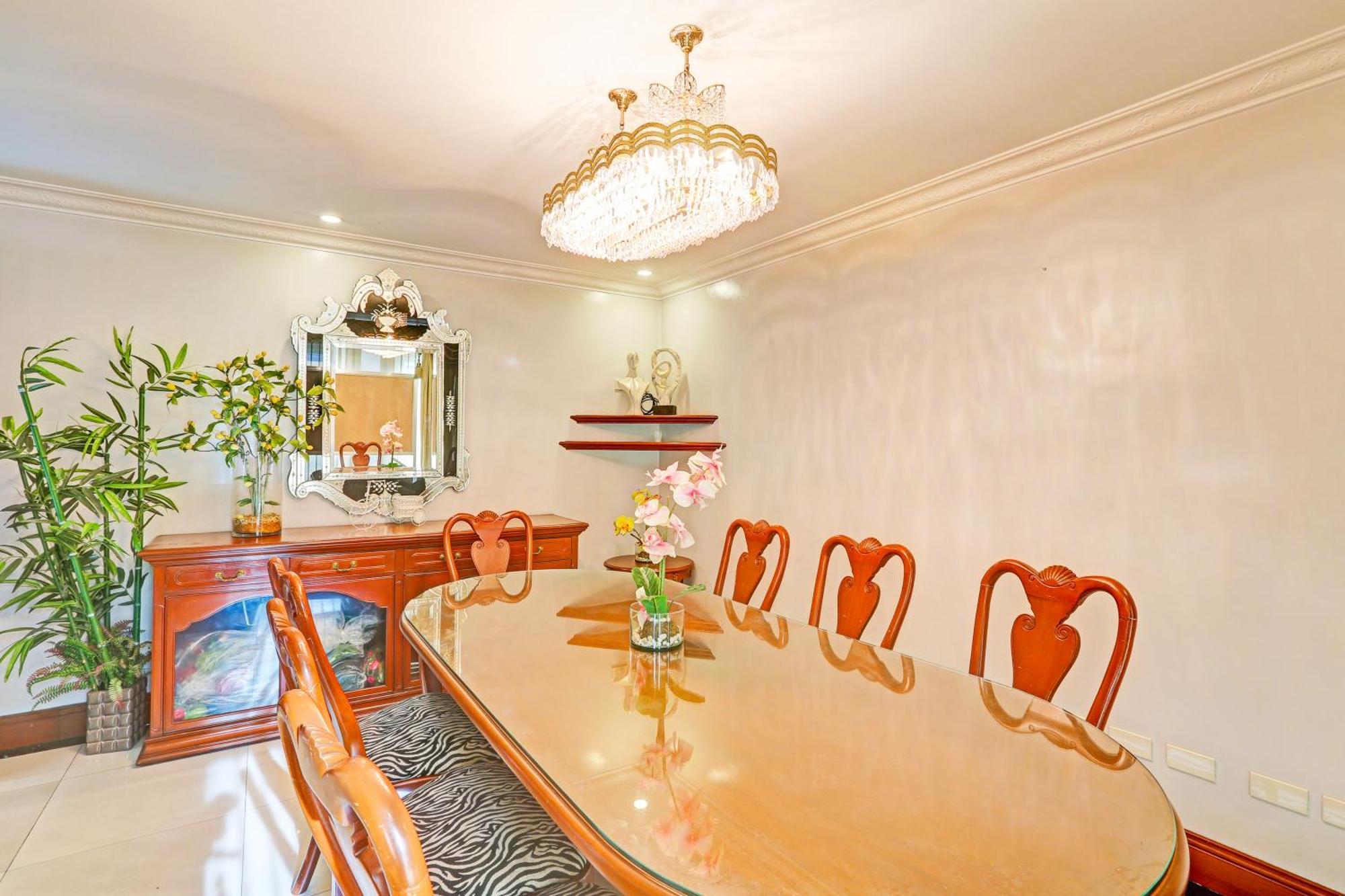 Townhouse Oak Vip Suites, Near Pnr Pasay Evangelista, Makati Manila Makati City Exteriör bild